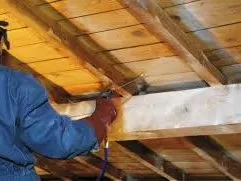 Entretien et traitement de la charpente en bois