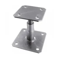 Les pieds de poteaux