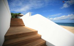 Escalier en bois rapporté sur une structure maçonnée